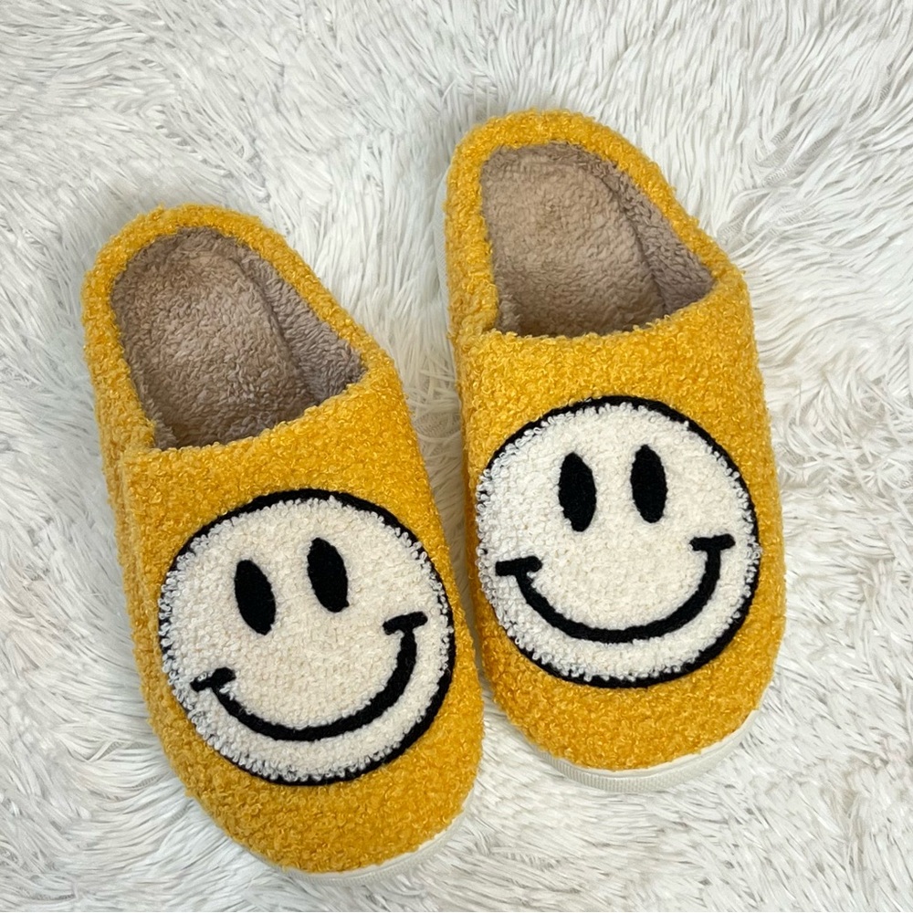 Smiley Face Sherpa House Slippers